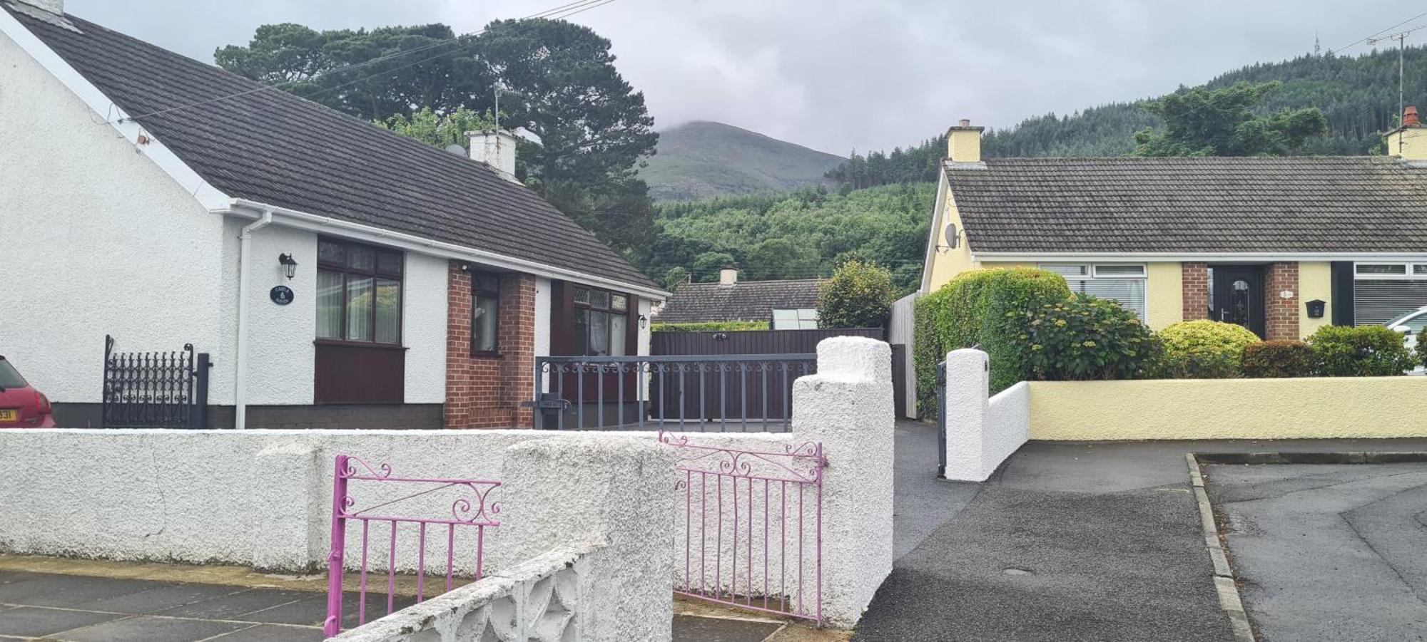 Mourne Hikers' Cottage 뉴캐슬 외부 사진